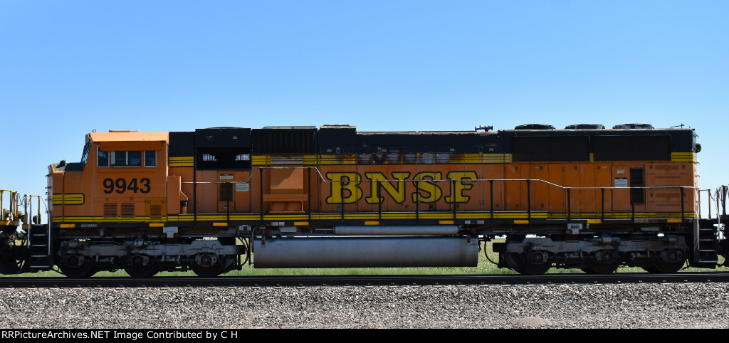 BNSF 9943